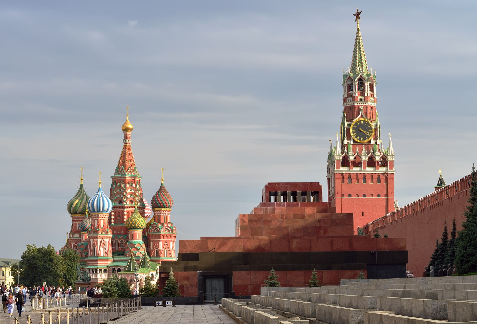 สถานที่ท่องเที่ยวในมอสโก: คู่มือท่องเที่ยวสถานที่สำคัญของเมืองหลวงรัสเซีย